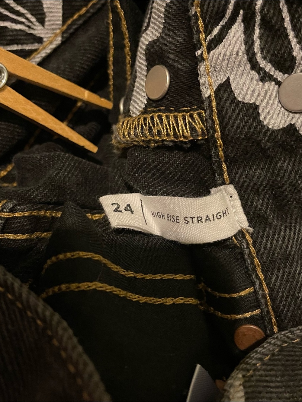 PACSUN butterfly cropped jeans-size 24 like new - Picture 9 of 9